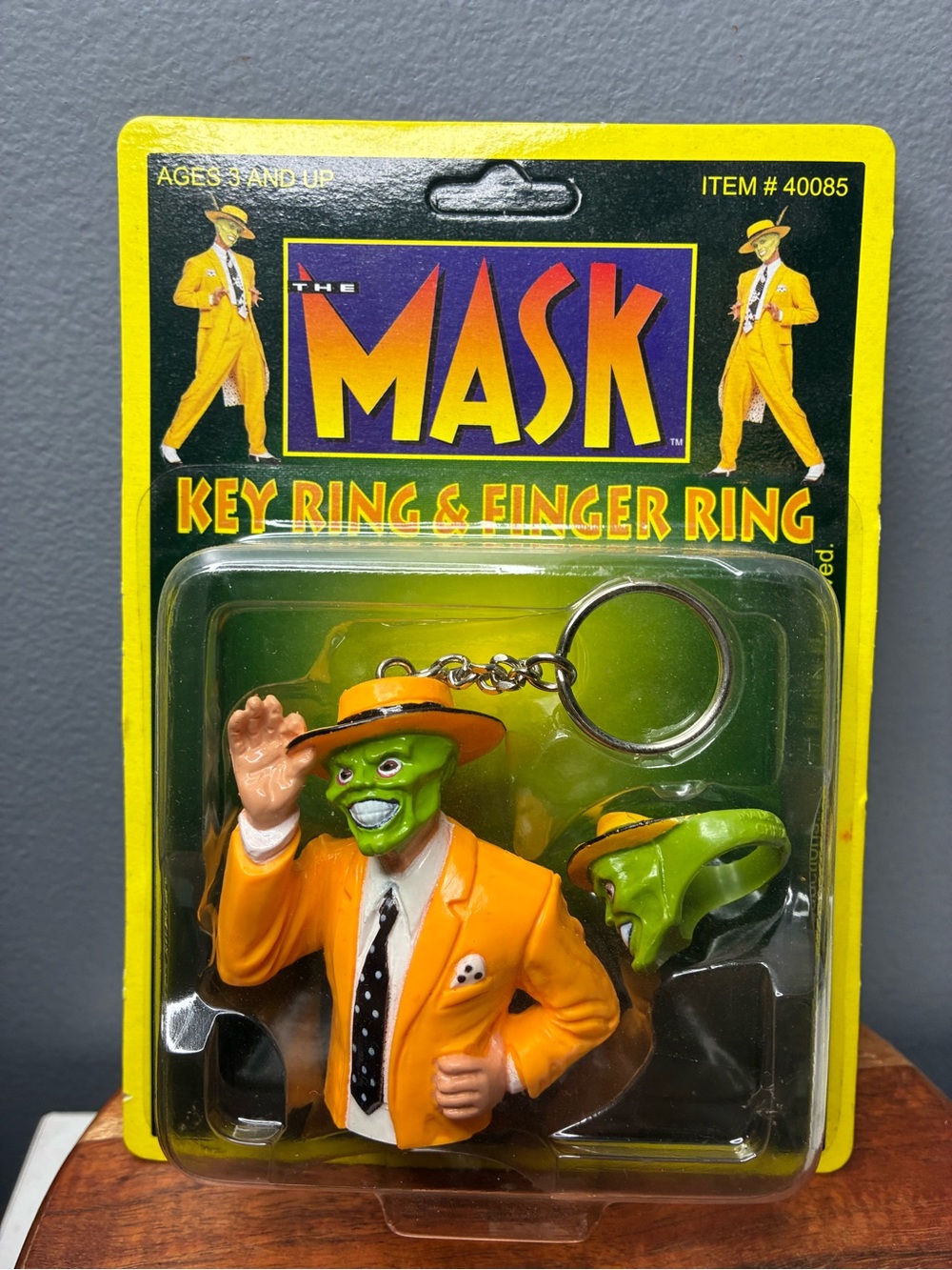 1994 The Mask Movie Key Ring & Finger Ring Sealed Jim Carrey New Line